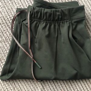 Lululemon trousers.